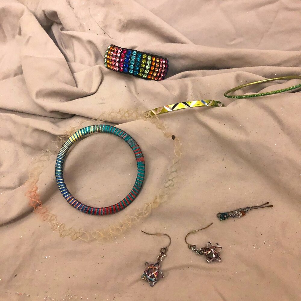 bundle multi-color earring set, choker, 4 bracelets, hair pin